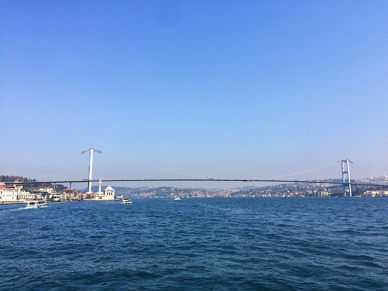 ベストシーズンは春と秋 トルコ イスタンブールで楽しむボスポラス海峡クルーズ