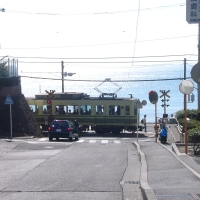 21年 鎌倉高校前駅の踏切 日坂 はどんなところ 周辺のみどころ 人気スポットも紹介します