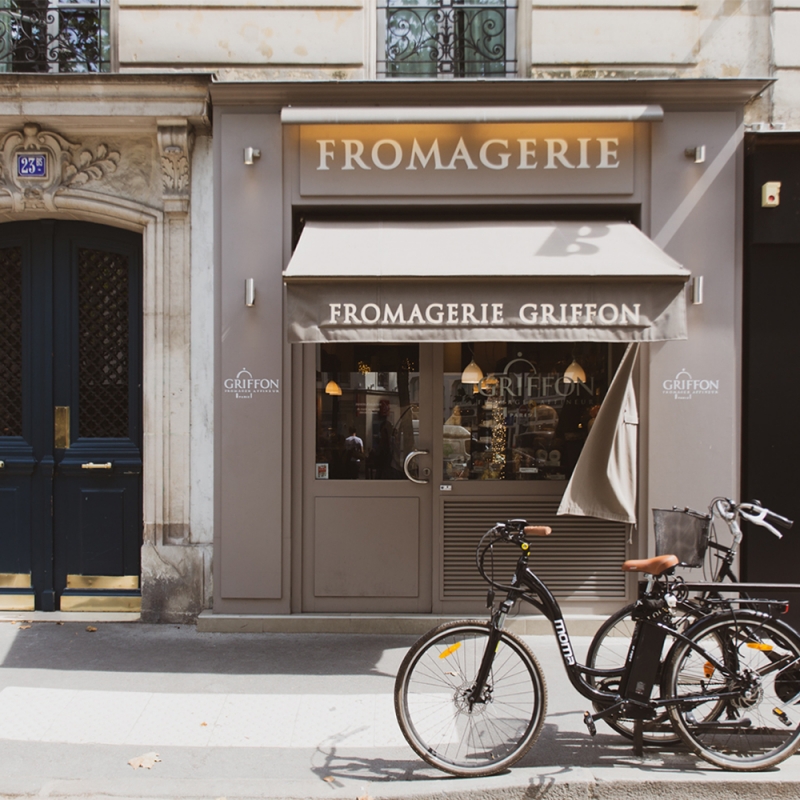 パリで人気のグルメストリート「Rue Cler(クレール通り)」の写真