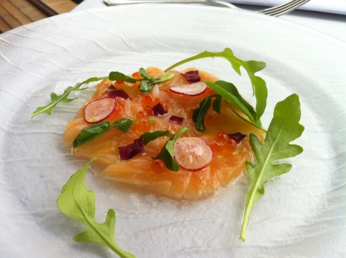 シンガポール在住の日本人奥さまに人気のランチスポット9選 の写真 漁師豪快投げ込み丼 シンガポール在住の日本人奥さまに人気のランチスポット9選 の写真 漁師豪快投げ込み丼