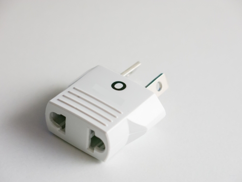 日本と異なるフィジーのコンセント プラグ 電圧を解説 変圧器は必要