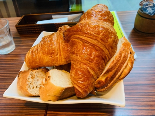 9月10日 銀座に誕生 メゾンカイザーの焼きたてクロワッサンを味わえるカフェが話題 東京カレンダー