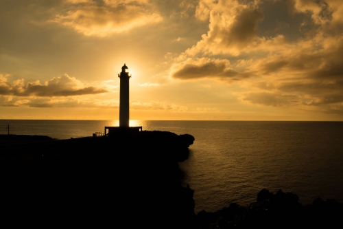 海に沈む夕日が美しい絶景スポット選