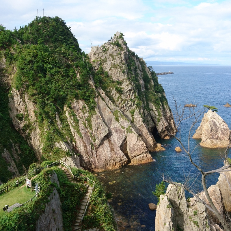 「海岸風景」 これぞ山陰本線】快晴の山陰海岸を快走！ TWILIGHT EXPRESS 瑞風