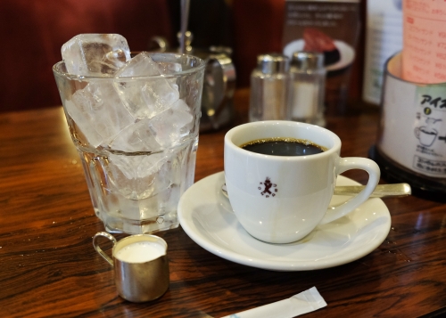 名古屋 喫茶店の街で愛される2大老舗純喫茶コンパル ボンボン