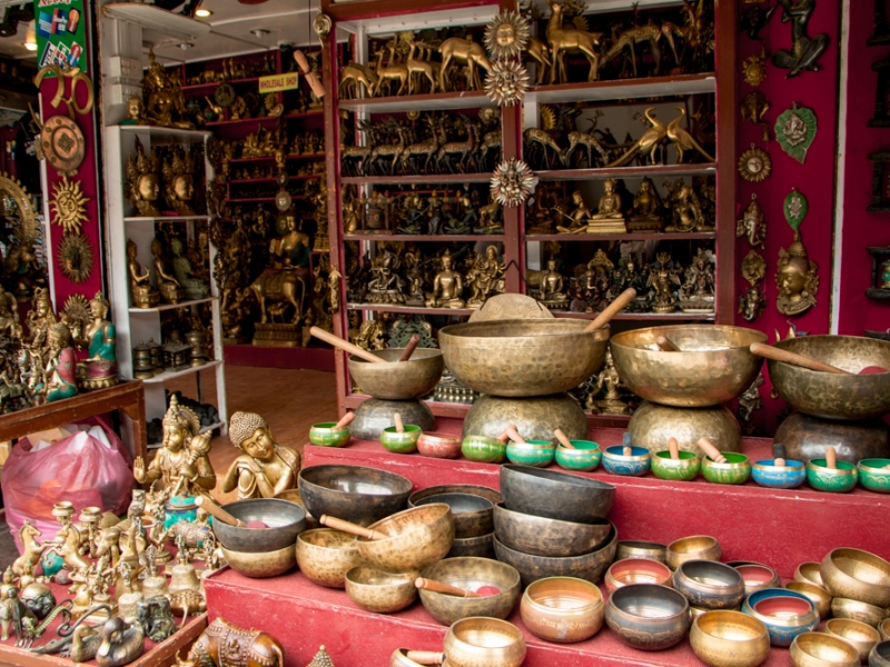 ネズミの装飾付き金属製ボウル ネズミの装飾付き金属製ボウル