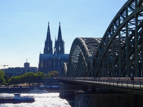 ドイツ ケルン大聖堂とライン川の絶景スポット