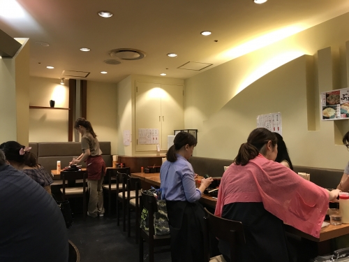 大阪 梅田 大阪であえて明石焼を食べよう ぶぶ亭 阪急三番街店
