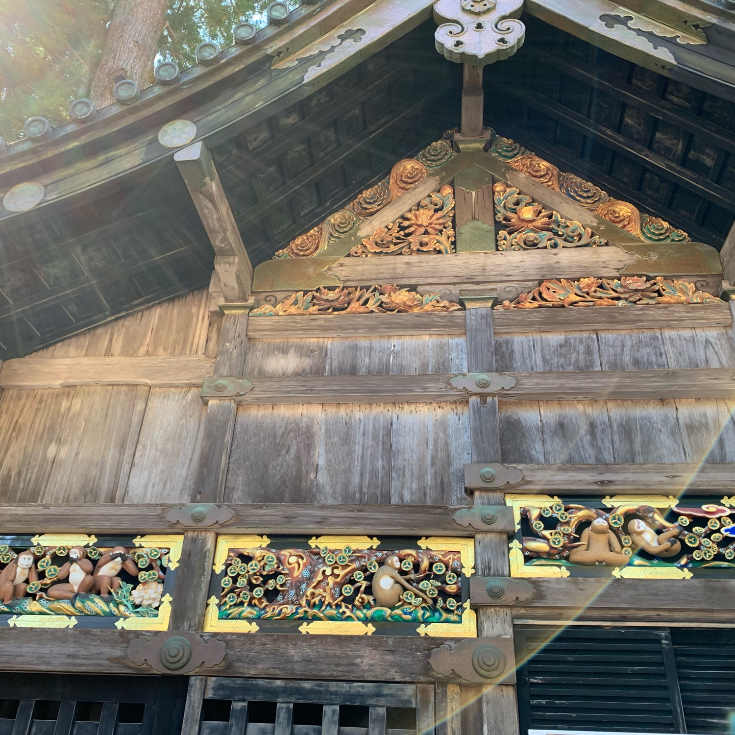 日光東照宮 神厩舎・三猿の写真(見ざる言わざる聞かざる) | トリップノート 日光東照宮 神厩舎・三猿の写真(見ざる言わざる聞かざる) | トリップノート