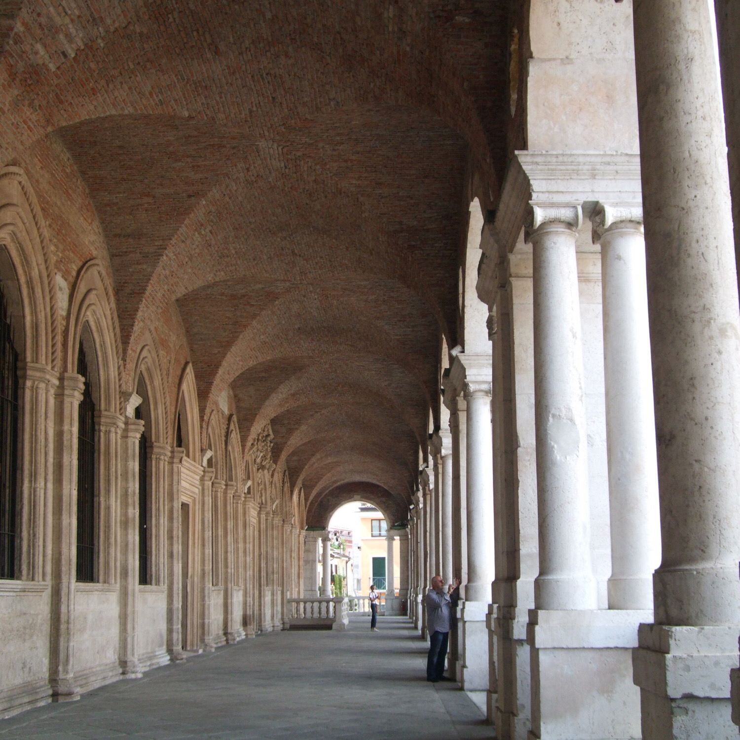 バシリカ・パッラディアーナの写真(ヴィチェンツァ 確かバシリカ・パッラディアーナという建物の回...) | トリップノート