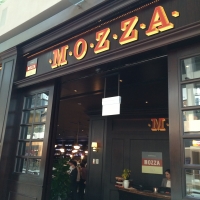ピッツェリア・モッツァ