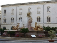 アルキメデス広場