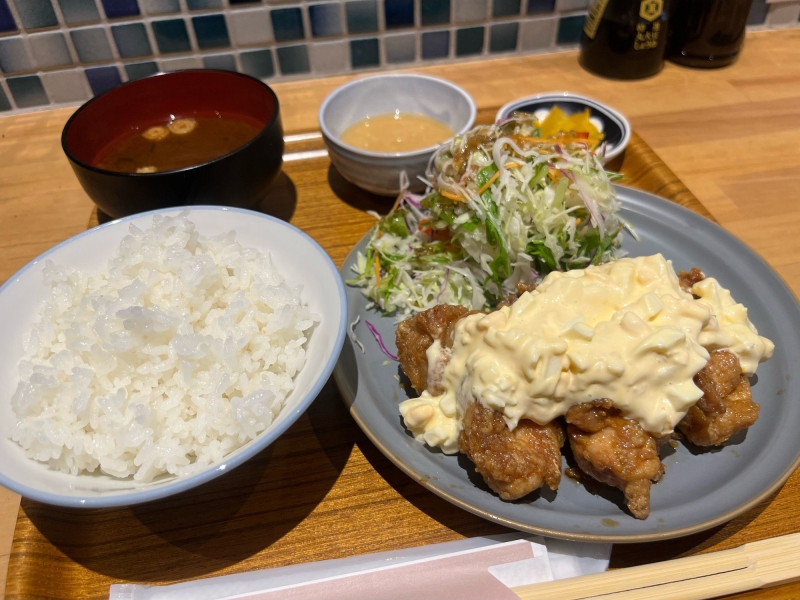 津田屋食堂