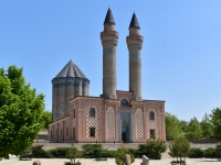 カラバグラル村