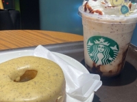 スターバックス ミュープラット神宮前店