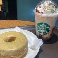 スターバックス ミュープラット神宮前店