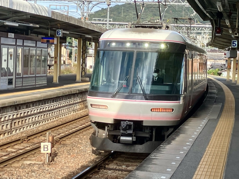 橿原神宮前駅